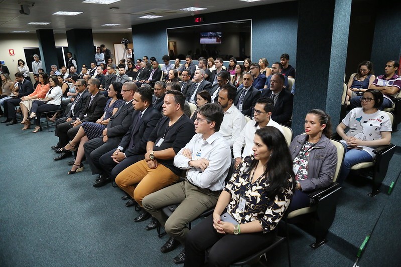 Read more about the article 65 colegas são homenageados ao completarem 10 anos de CNJ