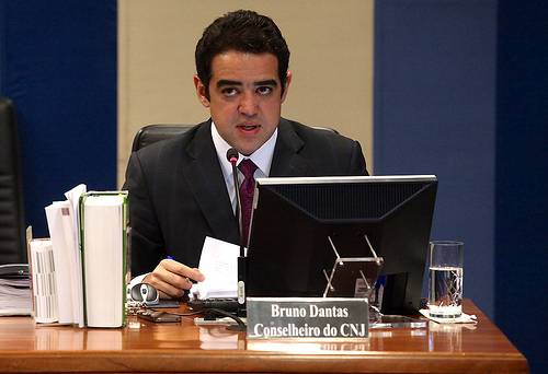 Read more about the article Desembargador do TRF4 é aposentado compulsoriamente