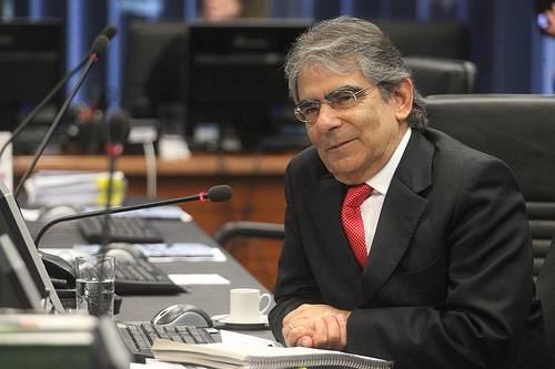 Read more about the article Presidente do STF permite divulgação de salários de servidores públicos na internet