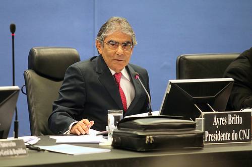 Você está visualizando atualmente Orçamento de 2013 prevê apoio à modernização tecnológica dos tribunais
