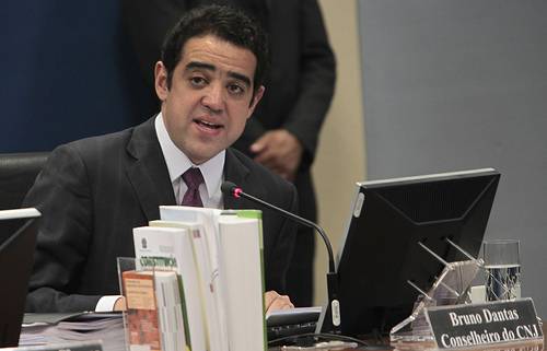 Você está visualizando atualmente Aprovada “ficha limpa” para cargos comissionados na Justiça