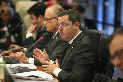 Read more about the article CNJ quer suspender liminares que impedem divulgação de salários
