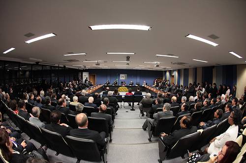 Você está visualizando atualmente CNJ avalia incompatibilidade em patrimônio de magistrados