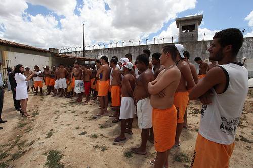 Você está visualizando atualmente Mais de 8 mil detentos serão monitorados eletronicamente
