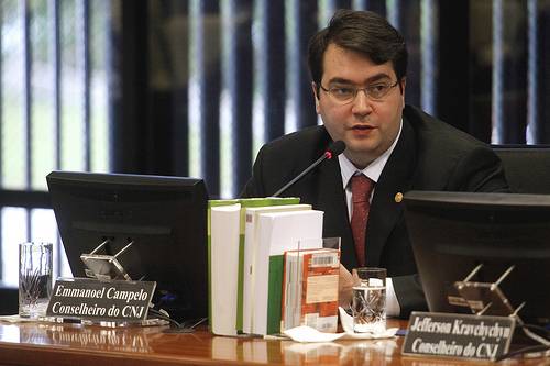 Você está visualizando atualmente Conselheiro julga improcedente pedido da OAB sobre cobrança de taxa