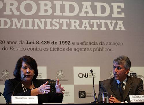Você está visualizando atualmente Curso para magistrados vai auxiliar no combate à improbidade administrativa