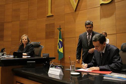 Você está visualizando atualmente Corregedoria firma parcerias que darão mais celeridade ao Judiciário fluminense