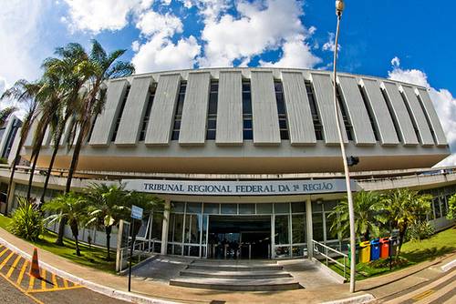 Você está visualizando atualmente Liminar confirma posse de desembargador do TRF 1