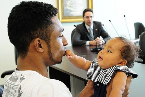 Read more about the article Pai Presente garante mais de 22 mil reconhecimentos espontâneos de paternidade