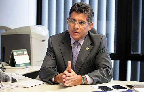 Você está visualizando atualmente Grupo recebe cerca de 3 mil propostas para melhoria do 1º grau