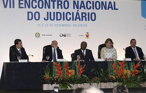 Você está visualizando atualmente Joaquim Barbosa defende manutenção da meta de combate à corrupção