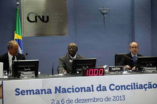 Você está visualizando atualmente Semana Nacional da Conciliação virou uma tradição, diz ministro Joaquim Barbosa