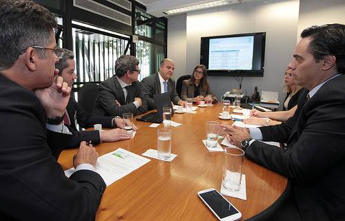 Você está visualizando atualmente CNJ discute padrão de trabalho para servidores do Judiciário