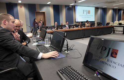 Leia mais sobre o artigo Advogados já podem acessar vídeo sobre funcionamento do PJe