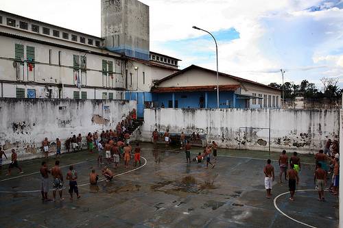Você está visualizando atualmente Mutirões carcerários, em 2014, começam nos presídios de Rondônia e  Minas Gerais