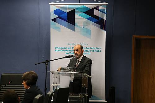 Você está visualizando atualmente Taxa de recursos é maior quando ação federal é julgada por juiz estadual