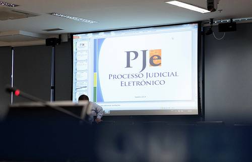 Leia mais sobre o artigo Processos do e-CNJ começam a ser migrados para o PJe