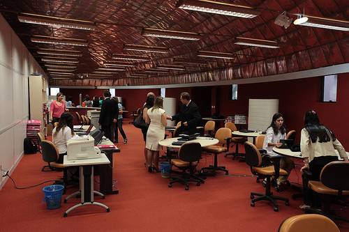 Read more about the article CNJ anula licitação do TJRJ para contratação de psicólogos e assistentes sociais terceirizados