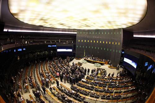 Read more about the article CNJ é contra PEC que efetiva interinos em cartórios