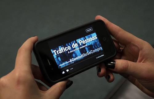 Você está visualizando atualmente Lançada campanha de combate ao tráfico de pessoas nas redes sociais
