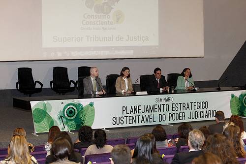 Você está visualizando atualmente Evento destacou esforços e desafios do Judiciário na preservação do meio ambiente