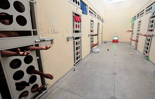 Você está visualizando atualmente Governador de Goiás assume compromisso de adiantar entrega de unidade socioeducativa