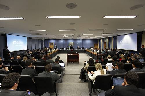 Você está visualizando atualmente Plenário do CNJ presta homenagem ao ministro Joaquim Barbosa
