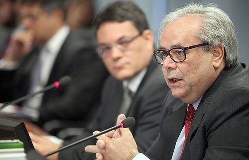 Leia mais sobre o artigo Plenário decide pela reinserção de cartórios potiguares em edital de concurso