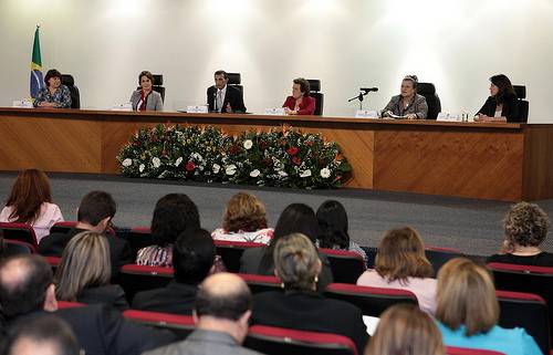 Você está visualizando atualmente Denúncias refletem confiança no aparato de combate à violência contra a mulher, afirma conselheira