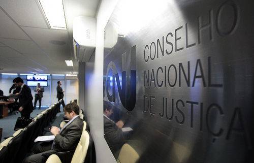 Você está visualizando atualmente Sessão plenária, nesta terça-feira (16/9), tem 126 processos