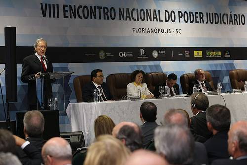 Você está visualizando atualmente Judiciário poderá ter metas para a conciliação e combate à “litigância serial”