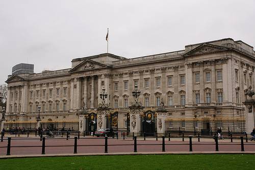 Você está visualizando atualmente Presidente do CNJ é recebido pela rainha da Inglaterra