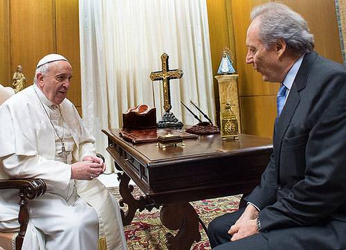 Você está visualizando atualmente Presidente do CNJ e Papa Francisco discutem o Judiciário na promoção da paz social