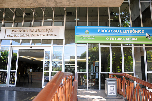Você está visualizando atualmente Peticionamento eletrônico é obrigatório no Tribunal do Ceará