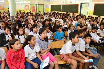 Você está visualizando atualmente Programa Cidadania e Justiça na Escola visita mais seis escolas no DF