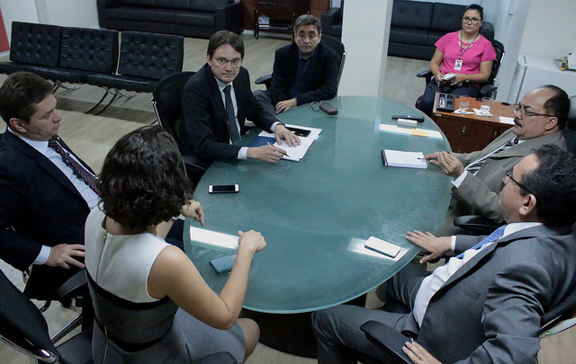 Conselheiro Norberto Campelo discute PJe com presidência do TJPI. Crédito: Ascom/TJPI