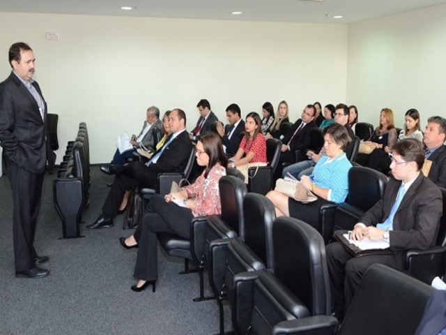 Você está visualizando atualmente Tribunal e empresas definem pauta da Semana da Conciliação no Maranhão