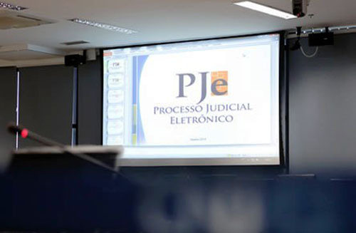 Caixa elogia PJe por rapidez e economia em execuções fiscais.Crédito: Divulgação/FJAL