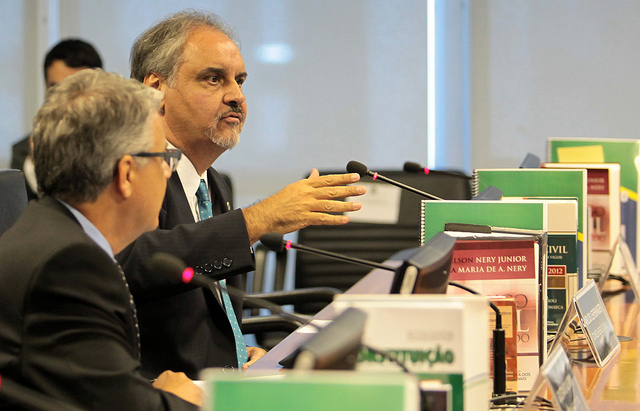 Você está visualizando atualmente Conselho revisa pena e determina retorno de magistrado do TJRJ à função