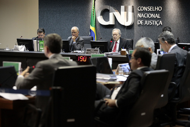 Você está visualizando atualmente CNJ debate critérios para multa a cartórios que não comunicam óbitos ao INSS