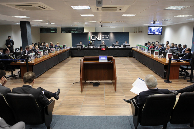 Você está visualizando atualmente Confirmada liminar sobre afastamento de juízes para estudos no exterior