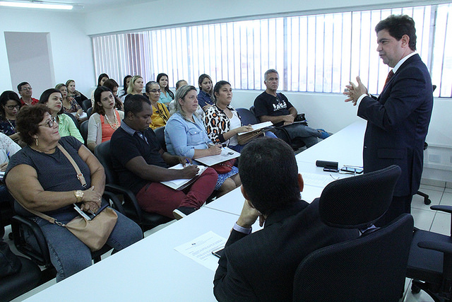 Você está visualizando atualmente Abrigos unificam procedimentos para agilizar processo de adoções em AL