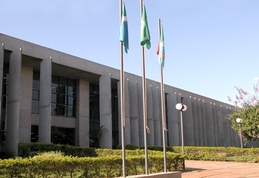 Foto da fachada da sede do Tribunal de Justiça de Mato Grosso do Sul (TJMS)