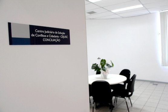 Você está visualizando atualmente Tribunal de Santa Catarina instala 21º centro de conciliação no estado