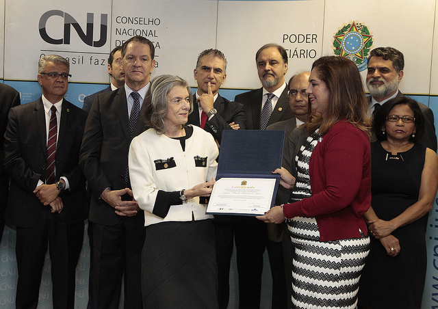 Você está visualizando atualmente Cármen Lúcia: luta pelos direitos humanos destaca atuação dos juízes