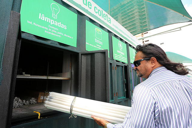 Você está visualizando atualmente Tribunal alagoano doa lâmpadas e pilhas para reciclagem