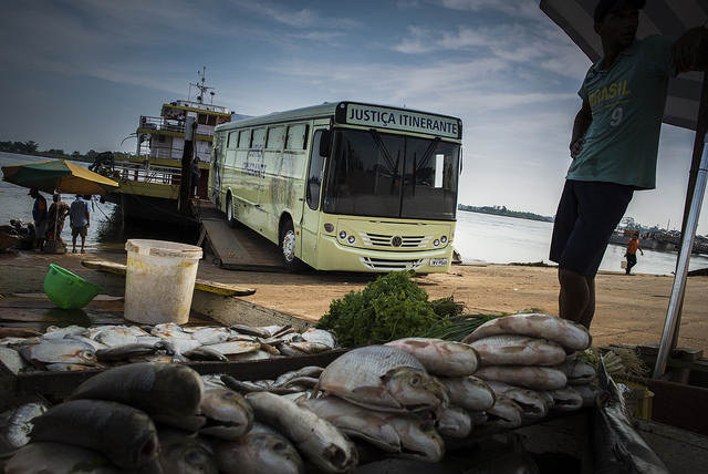 Você está visualizando atualmente De barco e ônibus, Justiça Itinerante leva serviços a Autazes (AM)