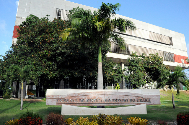 Foto da fachada da sede do Tribunal de Justiça do Ceará (TJCE)