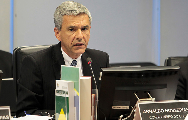 Read more about the article Arnaldo Hossepian é reconduzido ao cargo de conselheiro do CNJ