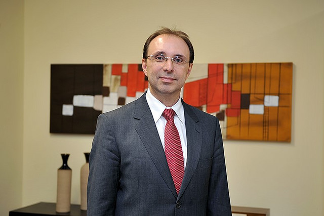 Desembargador Samuel Meira Brasil Ju00fanior u00e0 frente da Escola da Magistratura do Espu00edrito Santo. FOTO: TJES